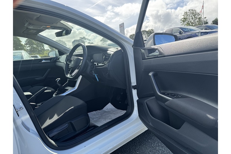 Volkswagen 1.0 TSI Life Hatchback 5dr Petrol Manual Euro 6 (s/s) (95 ps)