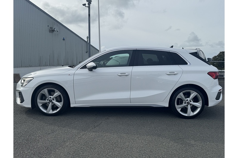 Audi 1.5 TFSI 35 S line Sportback 5dr Petrol S Tronic Euro 6 (s/s) (150 ps)