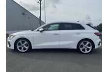 21/21 Audi A3 TFSI S line 1.5 Petrol S Tronic 150 ps