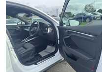 21/21 Audi A3 TFSI S line 1.5 Petrol S Tronic 150 ps