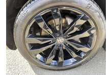 23/73 Volkswagen Touareg 3.0 TDI V6 Black Edition
