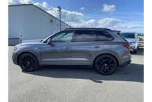 23/73 Volkswagen Touareg 3.0 TDI V6 Black Edition