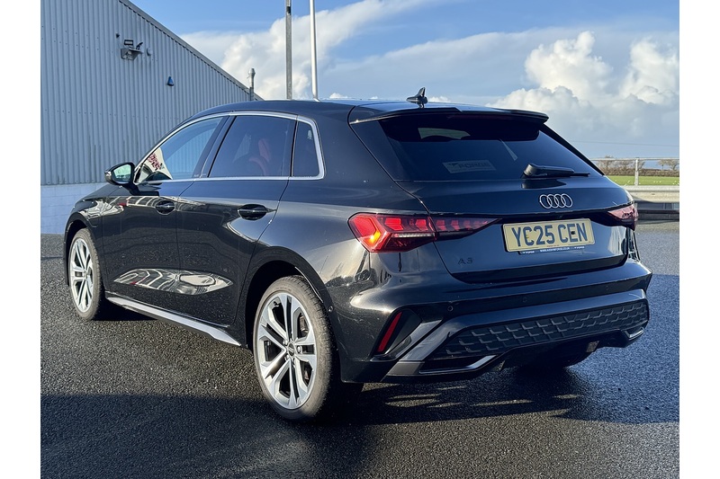 Audi 1.5 TFSIe 40 S line Sportback 5dr Petrol Plug-in Hybrid S Tronic Euro 6 (s/s) 17.9kWh (204 ps)