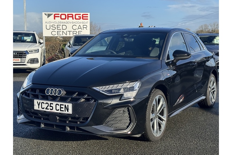Audi 1.5 TFSIe 40 S line Sportback 5dr Petrol Plug-in Hybrid S Tronic Euro 6 (s/s) 17.9kWh (204 ps)