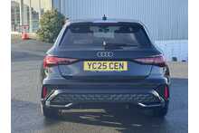 25/25 Audi A3 TFSIe 40 S line Petrol Plug-in Hybrid S Tronic 204 ps