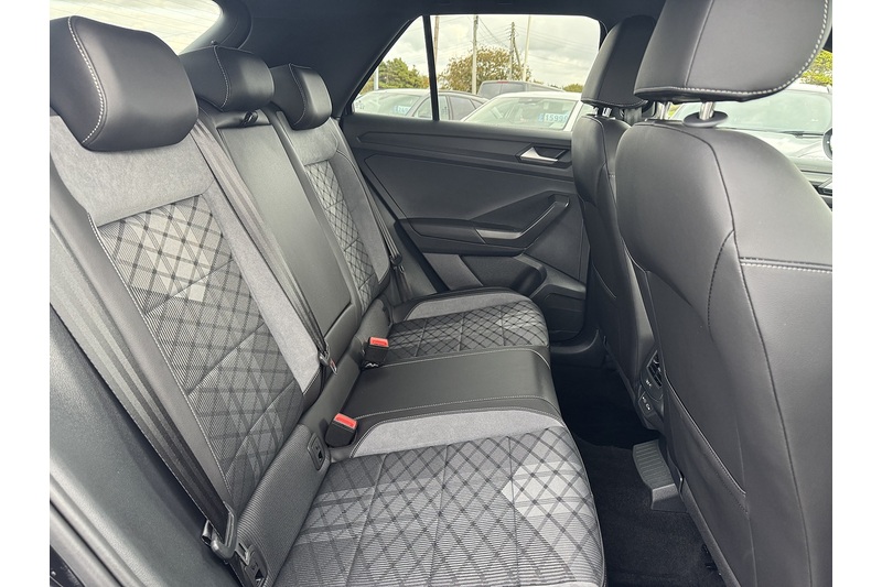 Volkswagen 1.5 TSI R-Line SUV 5dr Petrol DSG Euro 6 (s/s) (150 ps)