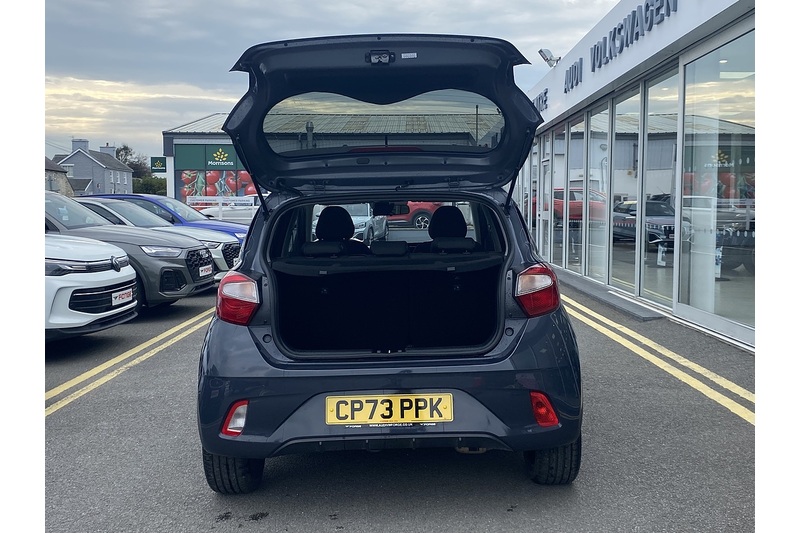Hyundai Premium Hatchback 1.2 Manual Petrol