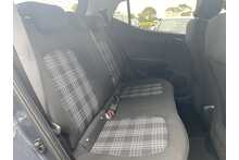 24/73 Hyundai i10 Premium Hatchback 1.2 Manual Petrol