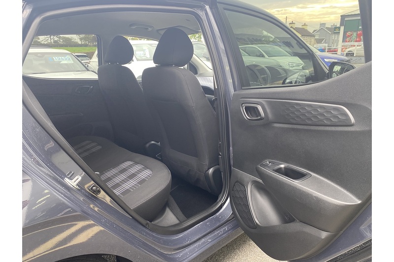 Hyundai Premium Hatchback 1.2 Manual Petrol