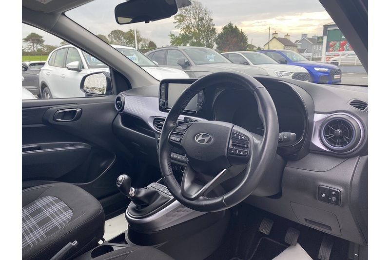 Hyundai Premium Hatchback 1.2 Manual Petrol