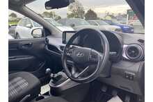 24/73 Hyundai i10 Premium Hatchback 1.2 Manual Petrol