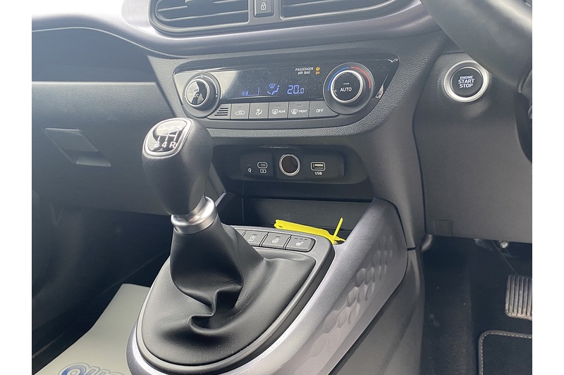 Hyundai Premium Hatchback 1.2 Manual Petrol