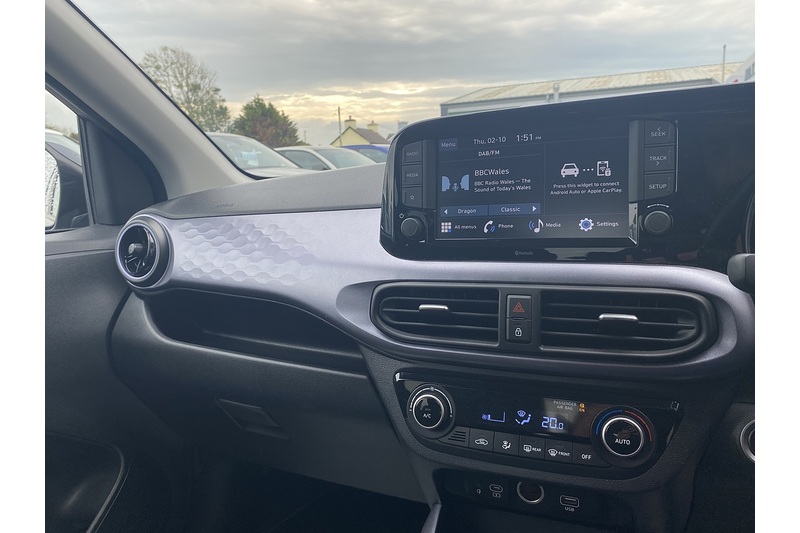 Hyundai Premium Hatchback 1.2 Manual Petrol