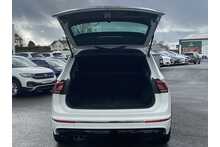 17/67 Volkswagen Tiguan R-Line 2.0 TDI 4Motion DSG