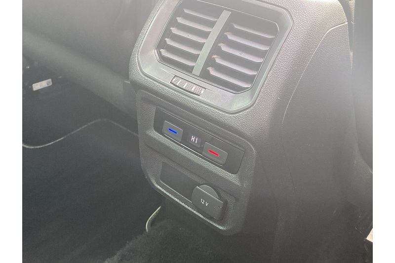 Volkswagen 2.0 TDI R-Line SUV 5dr Diesel DSG 4Motion Euro 6 (s/s) (150 ps)