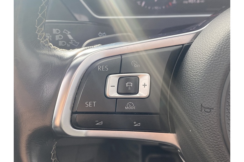 Volkswagen 2.0 TDI R-Line SUV 5dr Diesel DSG 4Motion Euro 6 (s/s) (150 ps)