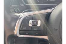 17/67 Volkswagen Tiguan R-Line 2.0 TDI 4Motion DSG