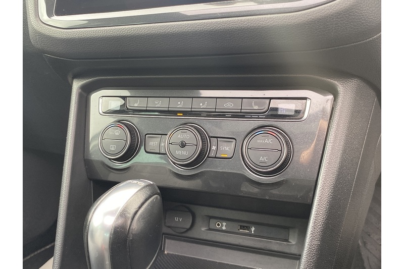 Volkswagen 2.0 TDI R-Line SUV 5dr Diesel DSG 4Motion Euro 6 (s/s) (150 ps)