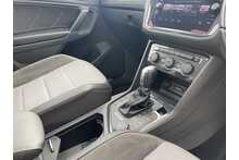 17/67 Volkswagen Tiguan R-Line 2.0 TDI 4Motion DSG
