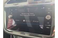 17/67 Volkswagen Tiguan R-Line 2.0 TDI 4Motion DSG
