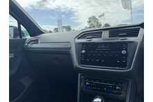 24/24 Volkswagen Tiguan TSI R-Line Edition