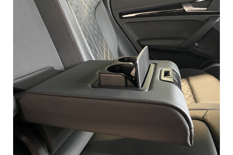 Audi 2.0 TDI 40 Edition 1 SUV 5dr Diesel S Tronic quattro Euro 6 (s/s) (204 ps)