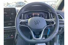 23/23 Volkswagen T-Roc 1.5 TSI R-Line