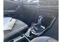 23/23 Volkswagen T-Roc 1.5 TSI R-Line