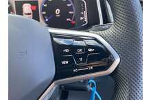 23/23 Volkswagen T-Roc 1.5 TSI R-Line