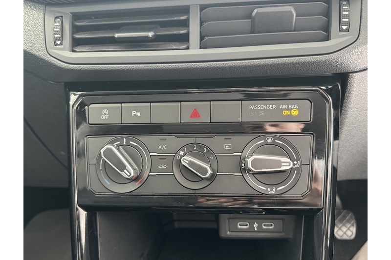 Volkswagen 1.0 TSI Black Edition SUV 5dr Petrol DSG Euro 6 (s/s) (110 ps)