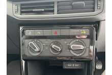 23/73 Volkswagen T-Cross 1.0 TSI Black Edition DSG 110 ps