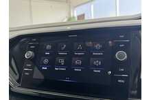 23/73 Volkswagen T-Cross 1.0 TSI Black Edition DSG 110 ps