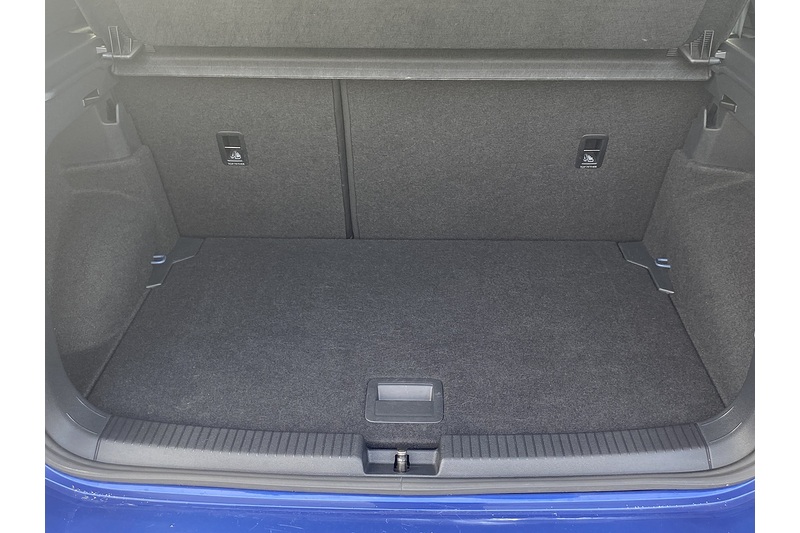 Volkswagen 1.0 TSI R-Line SUV 5dr Petrol DSG Euro 6 (s/s) (110 ps)