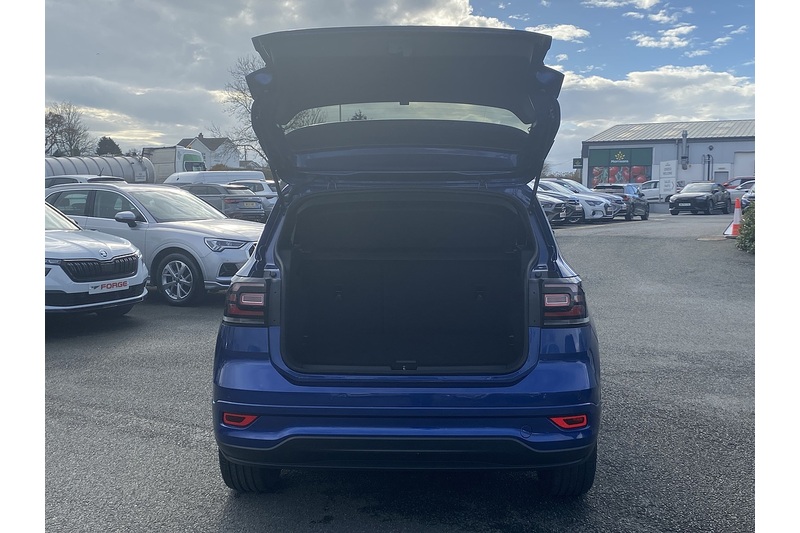 Volkswagen 1.0 TSI R-Line SUV 5dr Petrol DSG Euro 6 (s/s) (110 ps)