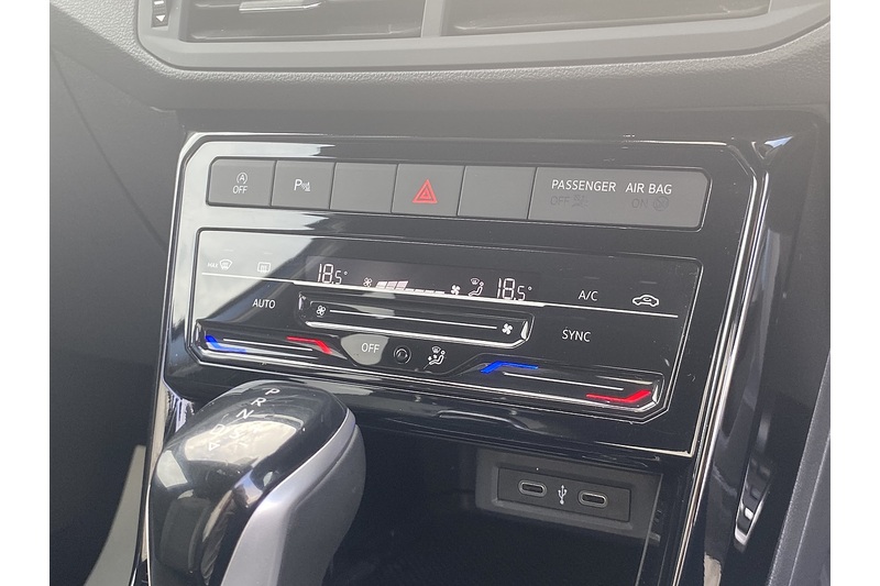 Volkswagen 1.0 TSI R-Line SUV 5dr Petrol DSG Euro 6 (s/s) (110 ps)