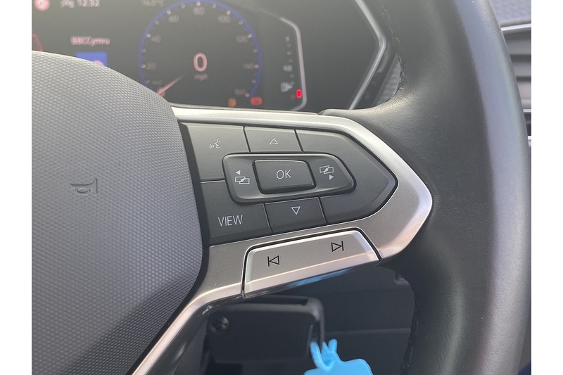 Volkswagen 1.0 TSI R-Line SUV 5dr Petrol DSG Euro 6 (s/s) (110 ps)