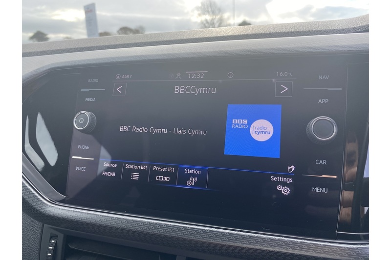 Volkswagen 1.0 TSI R-Line SUV 5dr Petrol DSG Euro 6 (s/s) (110 ps)