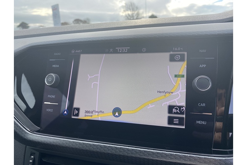 Volkswagen 1.0 TSI R-Line SUV 5dr Petrol DSG Euro 6 (s/s) (110 ps)