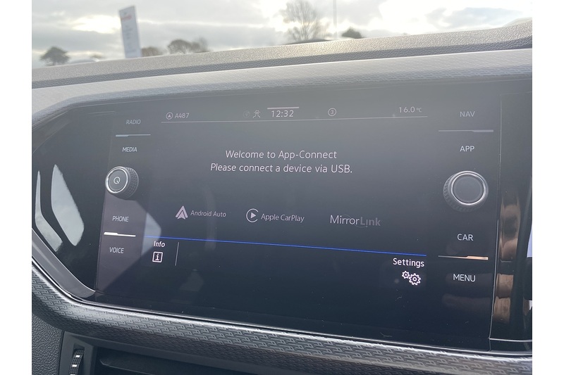 Volkswagen 1.0 TSI R-Line SUV 5dr Petrol DSG Euro 6 (s/s) (110 ps)