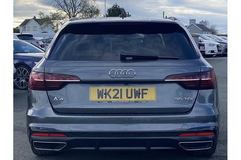 Audi 2.0 TDI 35 Black Edition Estate 5dr Diesel S Tronic Euro 6 (s/s) (163 ps)