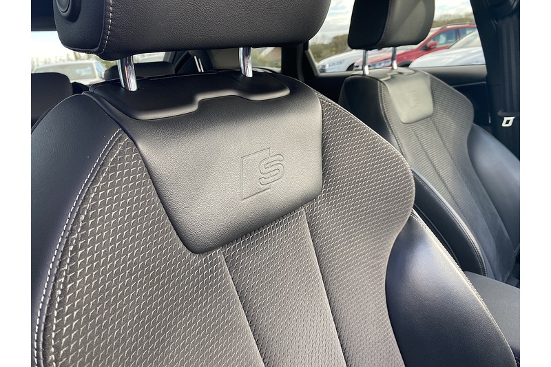 Audi 2.0 TDI 35 Black Edition Estate 5dr Diesel S Tronic Euro 6 (s/s) (163 ps)