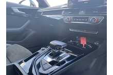 21/21 Audi A4 Avant 2.0 Black Edition Diesel S Tronic 163 ps