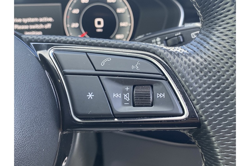 Audi 2.0 TDI 35 Black Edition Estate 5dr Diesel S Tronic Euro 6 (s/s) (163 ps)