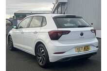 21/71 Volkswagen Polo 1.0 TSI Life Manual 95 ps