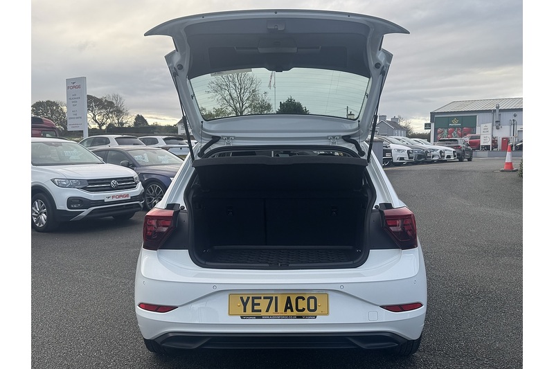 Volkswagen 1.0 TSI Life Hatchback 5dr Petrol Manual Euro 6 (s/s) (95 ps)