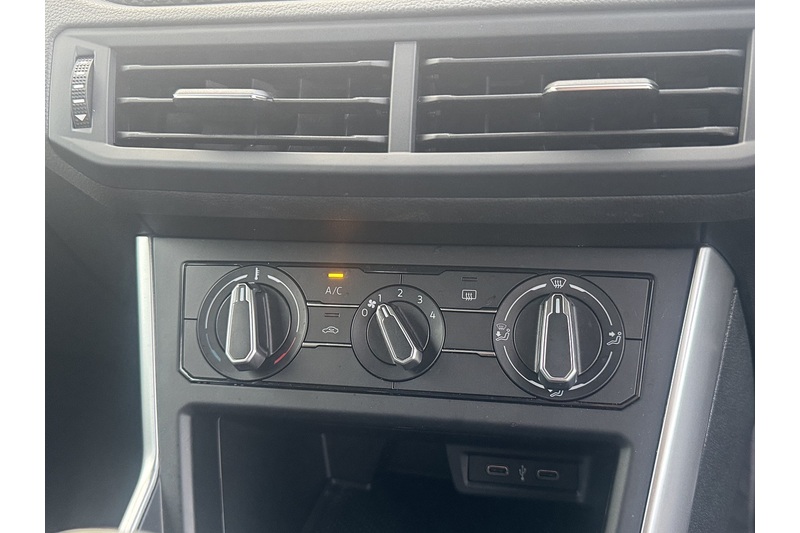 Volkswagen 1.0 TSI Life Hatchback 5dr Petrol Manual Euro 6 (s/s) (95 ps)