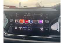 21/71 Volkswagen Polo 1.0 TSI Life Manual 95 ps