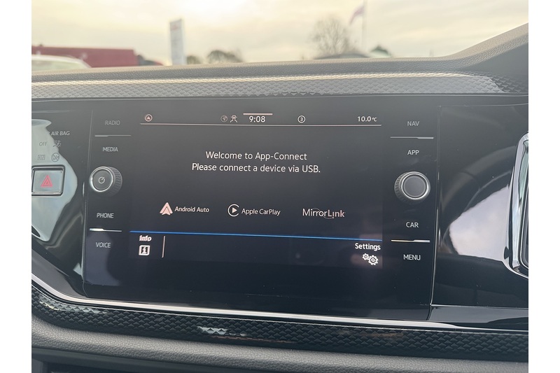 Volkswagen 1.0 TSI Life Hatchback 5dr Petrol Manual Euro 6 (s/s) (95 ps)