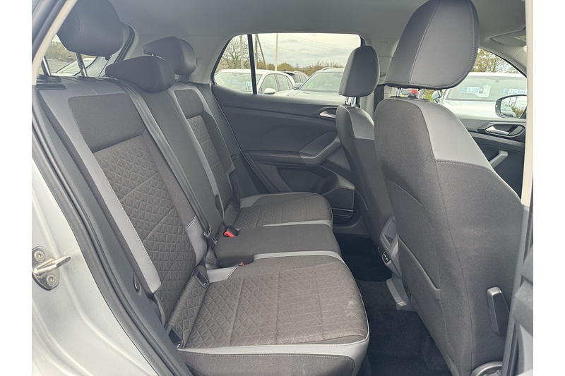 Volkswagen 1.0 TSI SEL SUV 5dr Petrol DSG Euro 6 (s/s) (110 ps)