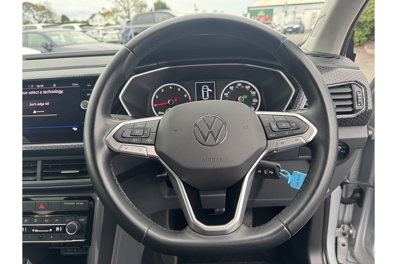 Volkswagen 1.0 TSI SEL SUV 5dr Petrol DSG Euro 6 (s/s) (110 ps)